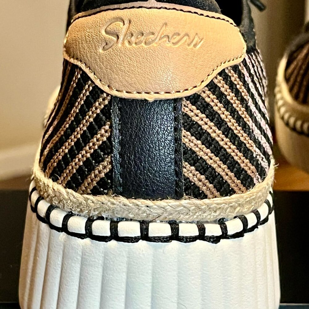 Skechers Wilshire Blvd Breezy Stroll Sneakers w/ Air-Cooled Memory Foam Size 8.5 - Picture 6 of 7